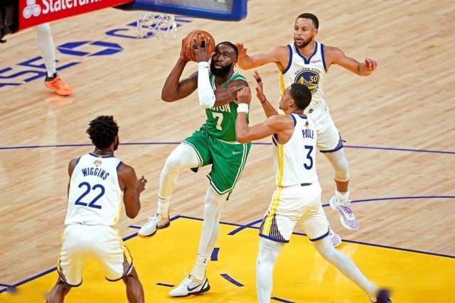 亚运会-中国女篮胜印度 3战全胜小组第一出线