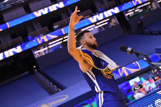 罗马诺：曼城签约18岁中卫朱马巴赫 转租给朗斯